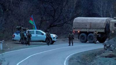 Арман Татоян - Азербайджанские военные перекрыли армянскую дорогу после «удара штыком» на границе - eadaily.com - Армения - Азербайджан