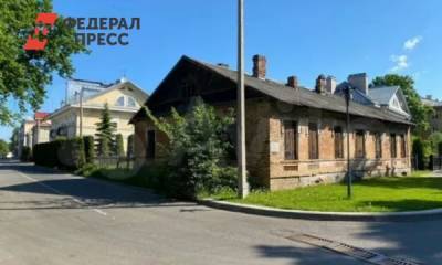 Старинную кузницу Смирнова в Пскове, где хотели открыть музей, выставили на продажу - fedpress.ru - Краснодар - Псков