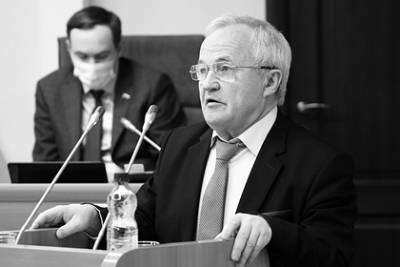 Александр Воробьев - Российский политик-антипрививочник умер от COVID-19 - lenta.ru - Россия