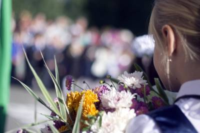 Дарить ли учителю цветы – результаты опроса – Учительская газета - ug.ru - 1 Сентября