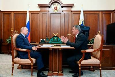 Владимир Путин - Сергей Меняйло - Путин пообещал помочь со строительством пантеона в Беслане - lenta.ru - Россия - респ. Алания