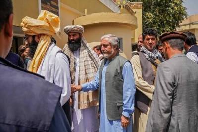 Хамид Карзай - Талибы поместили Абдуллу и Карзая под фактический домашний арест - eadaily.com - Россия
