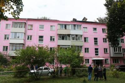 Мэр Рязани встретилась с жителями горевшего дома на улице Черновицкой - rzn.mk.ru - Рязань