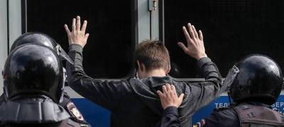 В Карелии бездомный злодей прикинулся уставшим путником и ограбил даму-сторожа - stolicaonego.ru - республика Карелия