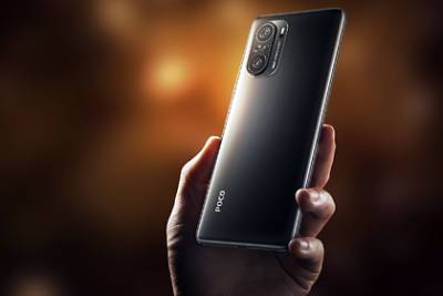 Назван лучший смартфон для школьника - lenta.ru