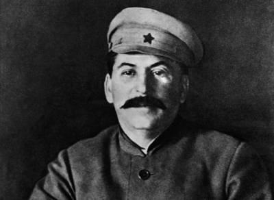 Иосиф Сталин - Как Сталин поступил со своей секретаршей, которая обвинила его в предательстве - russian7.ru
