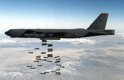 Бомбардировщики B-52 ВВС США готовятся разбомбить тысячи талибов - pupolita.ru - Россия - США - Вашингтон - Афганистан