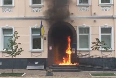 Людмила Денисова - Появились новые детали поджога офиса уполномоченного по правам человека в Киеве - lenta.ru - Украина - Киев