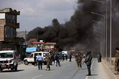 Sky News Arabia - В результате взрыва в кабульском аэропорту погибли не менее 13 человек, в том числе дети - СМИ - unn.com.ua - США - Украина - Киев - Афганистан - Кабул - Талибан