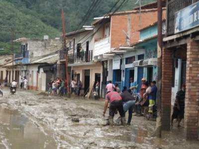 В результате наводнения в Венесуэле погибли по меньшей мере 20 человек - unn.com.ua - Украина - Киев - Венесуэла