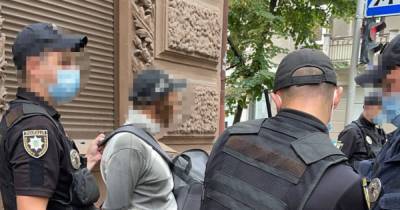 Людмила Денисова - Поджигатель офиса омбудсмена в Киеве пытался устроить пожар у входа в суд на Печерске (фото) - focus.ua - Украина - Киев - Печерск
