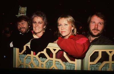 Легендарная ABBA впервые почти за 40 лет выпустит новые песни - bfm.ru - Twitter