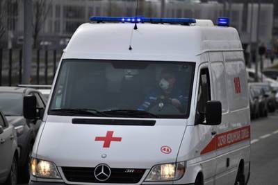 В России трехлетнюю девочку насмерть зажало дверями автобуса - lenta.ru - Россия - Ярославль