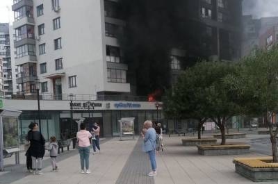 В тюменском микрорайоне «Европейский» из-за пожара эвакуировали жильцов высотки - znak.com - Тюмень - Тюменская обл.