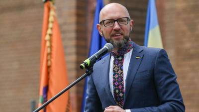 Владимир Зеленский - Арсений Яценюк - Джо Байден - "Когда победишь на выборах - звони". Стало известно, что сказал Байден Яценюку - obzor.lt - США - Украина
