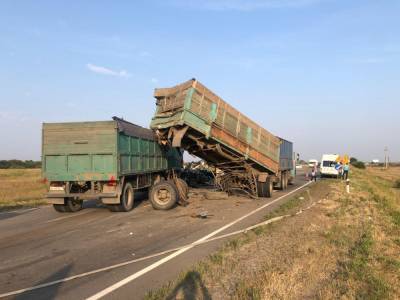 Два человека пострадали в страшной аварии в Ростовской области - privet-rostov.ru - Ростовская обл. - Семикаракорск - район Семикаракорский - Камаз