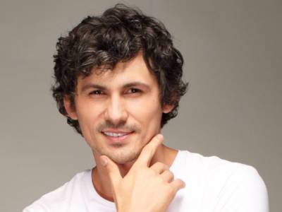 Ксения Мишина - Евгений Кот - Экс-партнер Мишиной по "Танцям з зірками" Женя Кот показал свою любимую, тоже брюнетка: "Лучшие" - sport.politeka.net - Україна