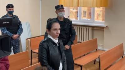 Вынесен приговор матери, чья шестилетняя дочь жила среди хлама в стае кошек - vesti.ru - Россия - Московская обл.
