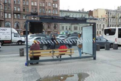 В Петербурге у ТЦ «Галерея» установили остановочный павильон - neva.today - Санкт-Петербург - район Центральный, Санкт-Петербург