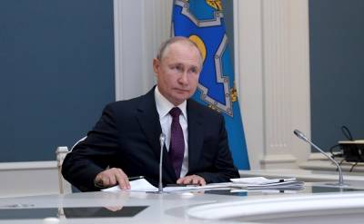Владимир Путин - Михаил Мишустин - Опрос: число россиян, одобряющих работу Путина, упало до минимального значения за год - znak.com - Россия