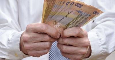 Средняя зарплата в Украине в июле подросла лишь на 32 грн - delo.ua - Украина - Киев
