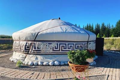 В Туве открыли и освятили новый храм-юрту - lenta.ru - Кызыл