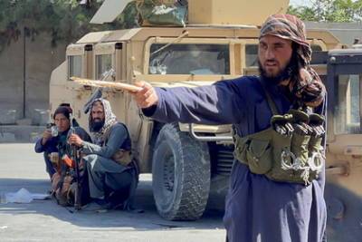 Забиулла Муджахид - Талибы потребовали от жителей Кабула сдать оружие - lenta.ru - Россия - Афганистан - Кабул