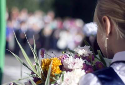 Эксперты подсчитали стоимость букетов к Первому сентября в Петербурге - online47.ru - Санкт-Петербург - район Кировский, Санкт-Петербург