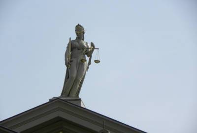 Устроившая ДТП петербурженка попросила не лишать ее прав, потому что она "девочка" - online47.ru - Ленинградская обл. - Санкт-Петербург