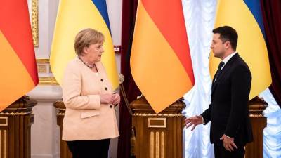Владимир Зеленский - Владимир Путин - Ангела Меркель - Евгений Мураев - Джо Байден - На Украине рассказали об ультиматуме, который Меркель выдвинула Зеленскому - vm.ru - Россия - США - Украина - Киев - Германия - Париж