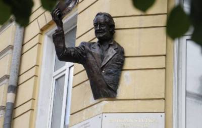 В Киеве открыли мемориальный горельеф к 80-летию Богдана Ступки - skuke.net - Украина - Киев