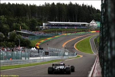 Льюис Хэмилтон - Хэмилтон: В Eau Rouge появились кочки - f1news.ru