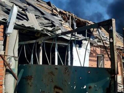 В Авдеевке из-за обстрела повреждены промышленная база, жилые дома и электросети, ранен военный – глава администрации Барабаш - gordonua.com - Украина - Донецкая обл. - Обстрелы