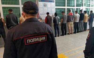 В центре Москвы произошла массовая драка, полиция задержала 49 человек - unn.com.ua - Москва - Украина - Киев - Узбекистан - Киргизия - Таджикистан