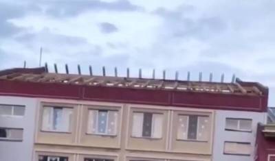 «До начала учебного года 4 дня, а у нашей школы нет крыши», — жалуется тюменка - nashgorod.ru