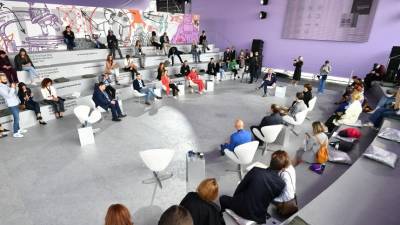 Продвижение российского кино за границу обсудили на Russian Creative Week - 5-tv.ru - Россия
