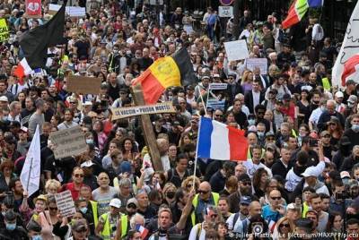 Во Франции - Во Франции прошли массовые протесты против коронавирусных ограничений - unn.com.ua - Украина - Киев - Франция - Париж