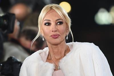 Лера Кудрявцева - Кудрявцева резко ответила Андреасяну после скандала из-за шутки на «Новой волне» - lenta.ru - Сочи