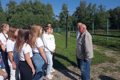 Сергей Ситников - Костромской губернатор Сергей Ситников попробовал себя в роли экскурсовода на Сумароковской лосеферме - kostroma.mk.ru - Россия - Костромская обл. - Кострома