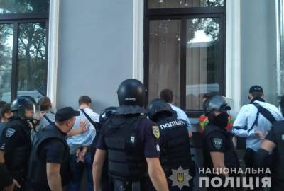 Столкновения после прайд-шествия в Одессе: 29 пострадавших, полсотни задержанных радикалов - vchaspik.ua - Украина - Одесса