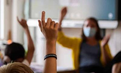 В США учительница начальных классов сняла маску на уроке и спровоцировала вспышку "Дельты" - unn.com.ua - США - Украина - Киев - Washington - USA - шт. Калифорния