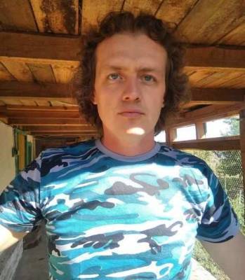Давид Манукян - Май Абрикосов обрушился с критикой на ТВ за увлечение Бузовой и Манукяном - actualnews.org