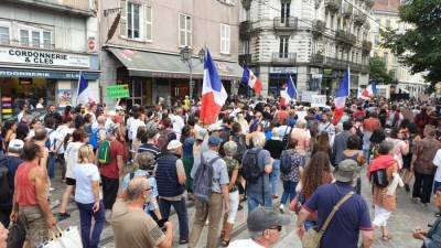Во Франции - Многотысячные акции против вакцинации прошли во Франции - news-front.info - Лондон - Франция