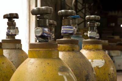 На Думской и Ломоносова снова нашли «веселящий» газ и задержали его любителей - spb.mk.ru - Санкт-Петербург