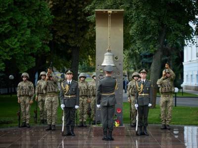 Владимир Зеленский - Зеленский присвоил звание Героя Украины погибшим добровольцам - gordonua.com - Украина - Луганская обл. - Донецк