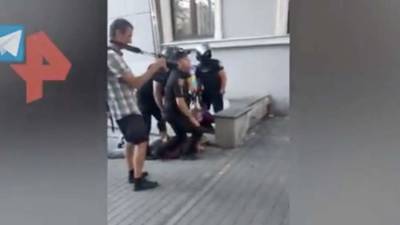 Почти 30 силовиков пострадали в столкновениях в ходе ЛГБТ-марша в Одессе - iz.ru - Украина - Израиль - Одесса