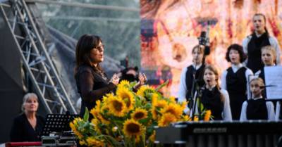 Bouquet Kyiv Stage миксует жанры: открыли фестиваль Забужко, "Щедрик" и электронная музыка - delo.ua - Украина - Киев - София