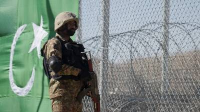 Афганские боевики убили двух военнослужащих на территории Пакистана - golos-ameriki.ru - Афганистан - Пакистан