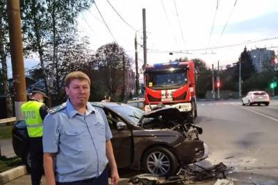 В Туле прокуратура проводит проверку по факту ДТП с троллейбусом и легковым автомобилем - tula.mk.ru - Тула