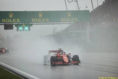 Карлос Сайнс - Шарль Леклер - Ferrari потеряла одну позицию в Кубке конструкторов - f1news.ru - Бельгия